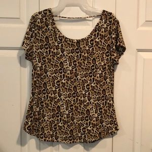 No Boundaries leopard print tee - super soft